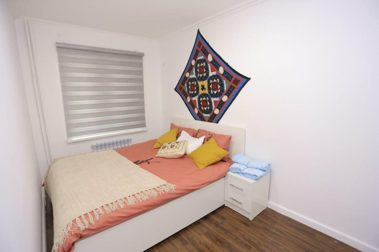 Luxury 2 Bedrooms Apartment Walking Distance From Gur-Emir サマルカンド エクステリア 写真