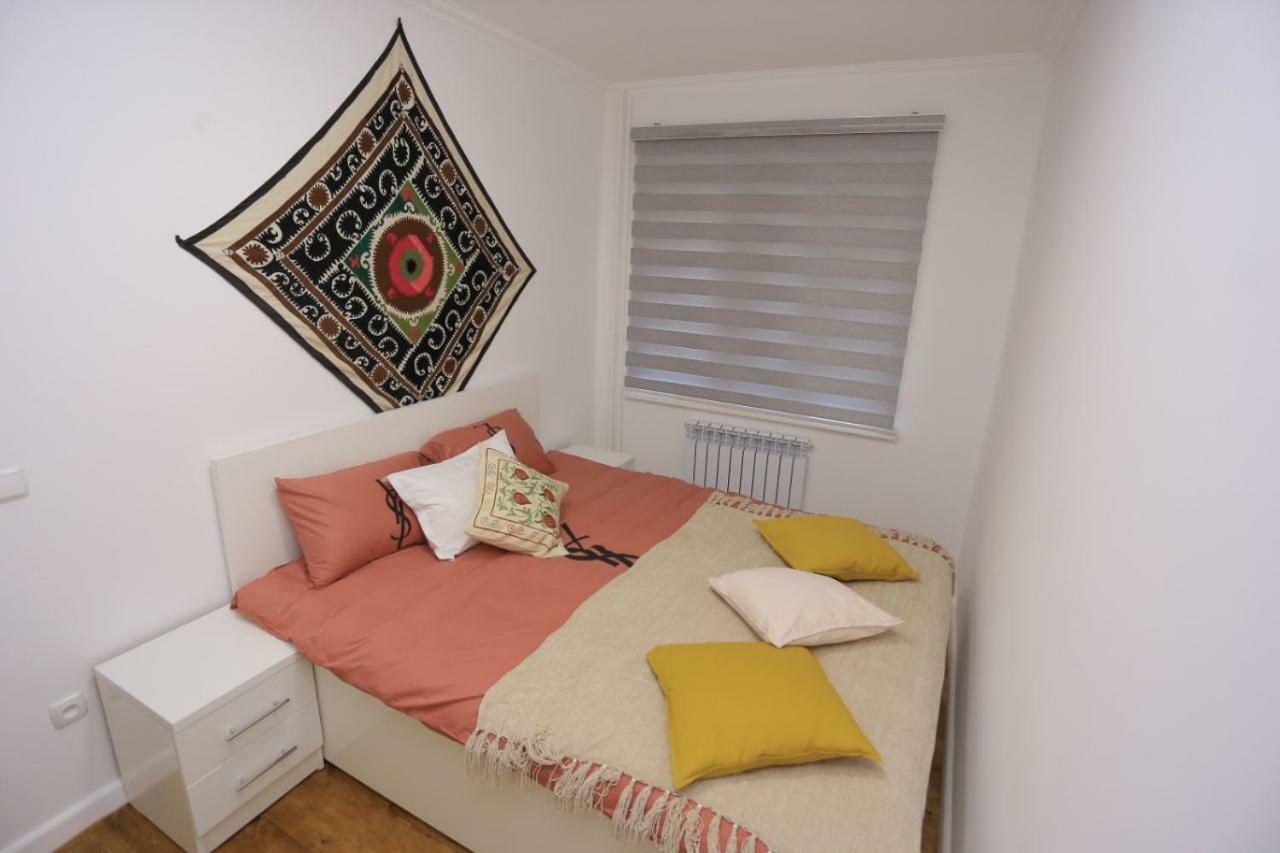 Luxury 2 Bedrooms Apartment Walking Distance From Gur-Emir サマルカンド エクステリア 写真
