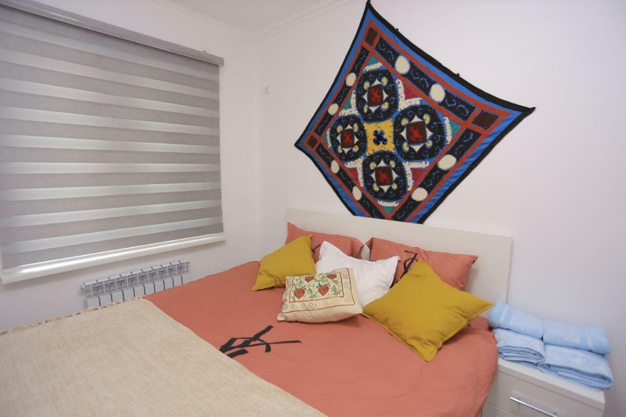 Luxury 2 Bedrooms Apartment Walking Distance From Gur-Emir サマルカンド エクステリア 写真