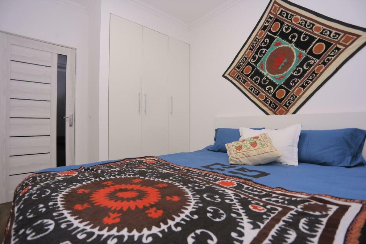 Luxury 2 Bedrooms Apartment Walking Distance From Gur-Emir サマルカンド エクステリア 写真